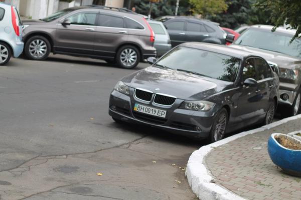 Роскошь против коррупции. Шикарные авто новых прокуроров (ФОТО)