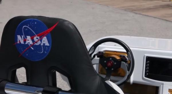Самый впечатляющий автономный автомобиль от NASA (ВИДЕО)