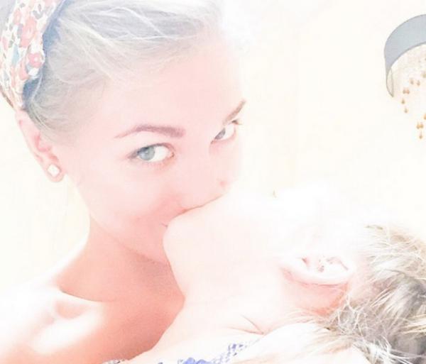 Кристина Асмус поделилась трогательными семейными снимками (ФОТО)