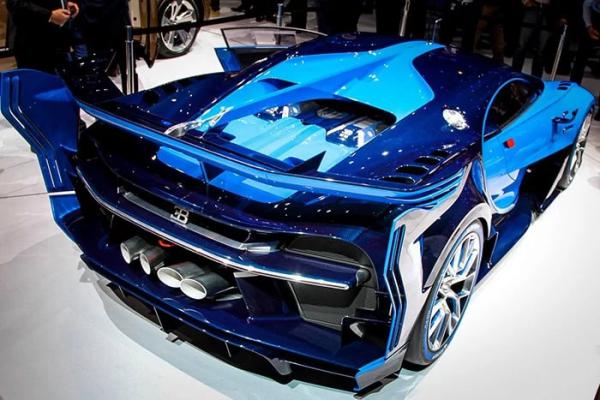 Компания Bugatti построила новый гоночный автомобиль (ФОТО)