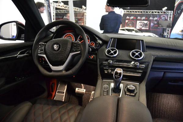 Мастера тюнинга представили необычную версию автомобиля BMW X6 (ФОТО)