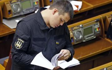  “Депутат не должен иметь преимущества перед Законом”, - экс-комбат батальона Донбасс