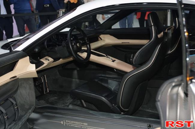 Porsche представил собственный электромобиль (ФОТО)