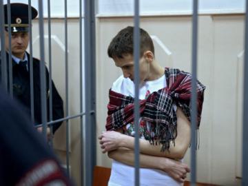 Савченко доставили в суд. Полиция оцепила целый район