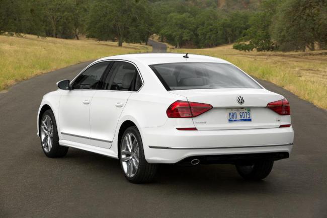 Volkswagen представил обновленную версию Passat (ФОТО)