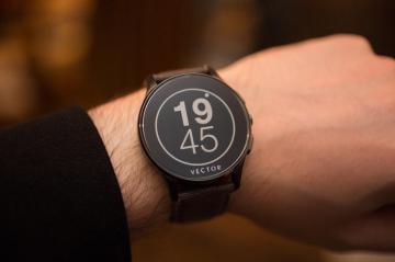 Smart-часы Vector Watch появились в продаже