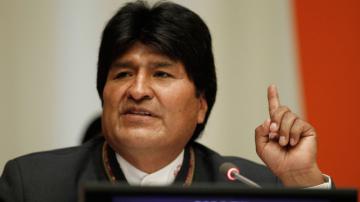 Президенту Боливии разрешили переизбираться в четвертый раз