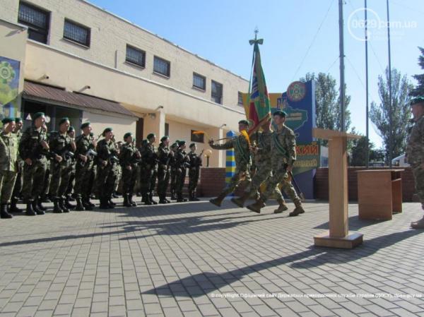 В Мариуполе девушки идут в пограничники (ФОТО)