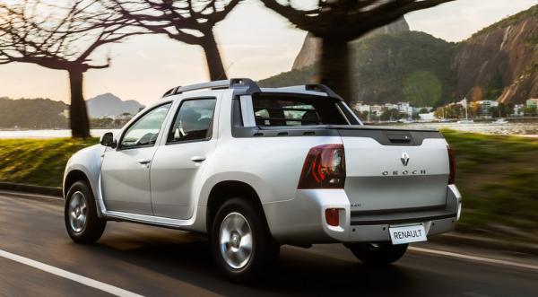 Компания Renault представила доступный пикап Duster Oroch (ФОТО)