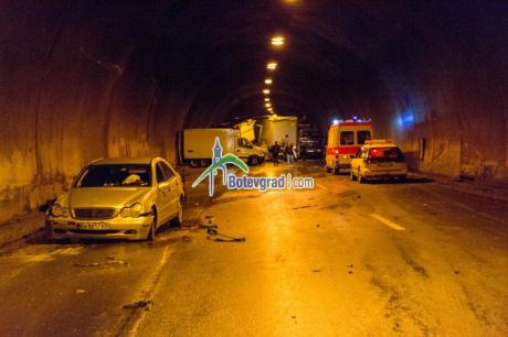 Массовая авария в болгарском тоннеле (ФОТО)