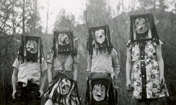 15 страшных хеллоуинских костюмов из прошлого (ФОТО)