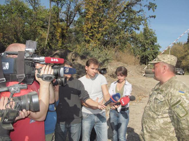 Боевики «ЛНР» и силы АТО начали отвод вооружения (ФОТО)