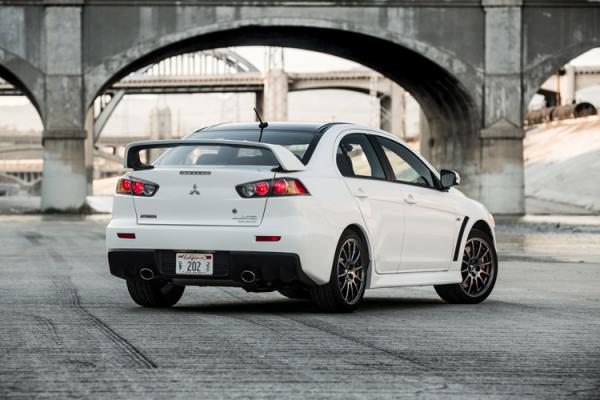 Mitsubishi прощается с Lancer Evolution (ФОТО)