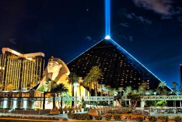Лучшие казино Лас-Вегаса ушли под воду (ВИДЕО)