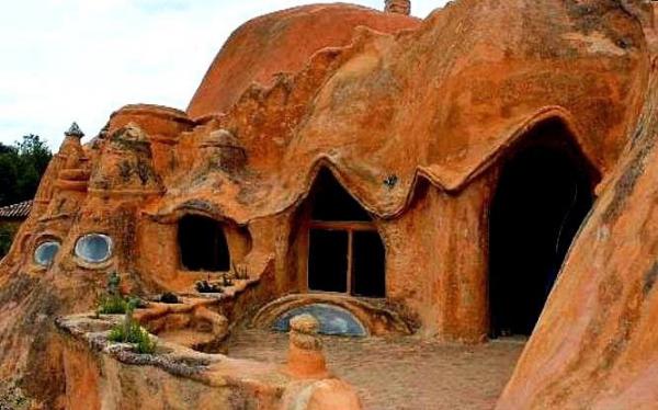 Самый большой глиняный дом в мире (ФОТО)