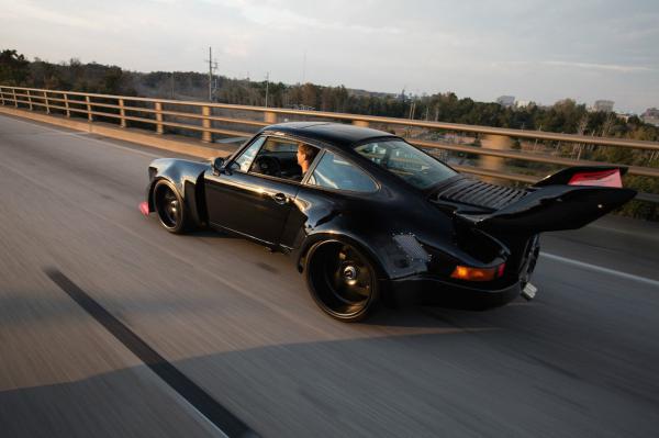 Американские умельцы “прокачали” классический спорткар Porshe (ФОТО)