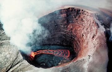 Самый активный вулкан на Гавайях (ВИДЕО)