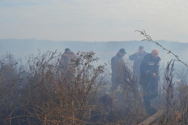 На Киевщине  горит 15,06 га торфяников (ФОТО)