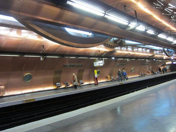 Топ-10 самых впечатляющих станций метро в мире (ФОТО)