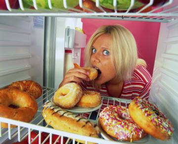 Ученые: большие холодильники - одна из причин лишнего веса