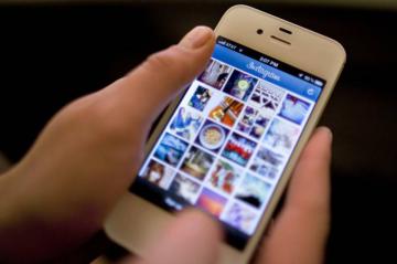 Молодые парни и девушки предпочитают Instagram прочим социальным сетям