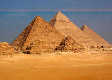 Египетские пирамиды просканируют космическими лучами