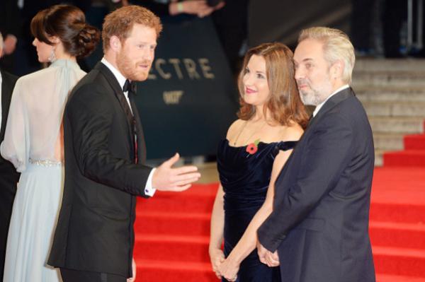 Кейт Миддлтон пришла на премьеру фильма о Бонде без нижнего белья (ФОТО)