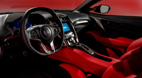 Honda рассказала о достоинствах суперкара NSX (ФОТО)