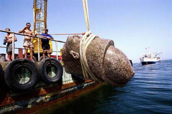 Затерянный город на дне Средиземного моря (ФОТО)