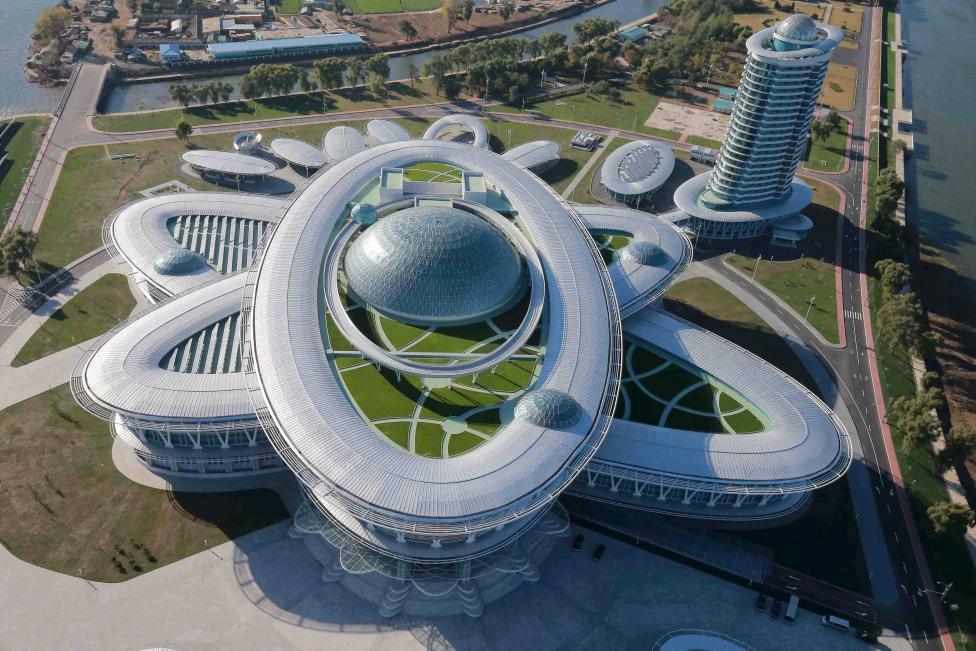 Невероятные шедевры архитектуры. Северная Корея во всей своей красе (ФОТО)
