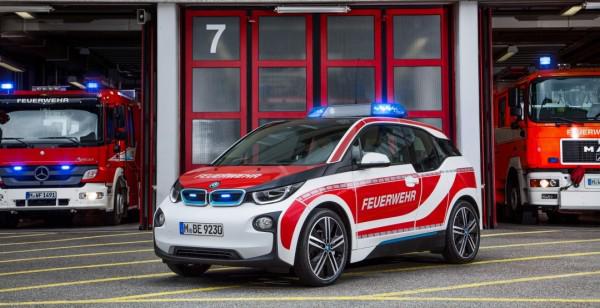 BMW продемонстрировал модификацию электрокара i3 Fire Car (ФОТО)