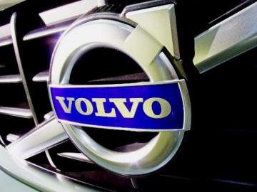 Volvo тестирует новый компактный кроссовер SUV XC40 (ФОТО)