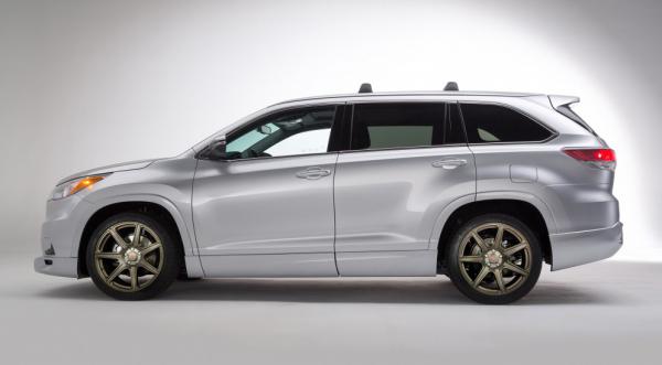 Toyota представила в Вегасе три новых внедорожника (ФОТО)
