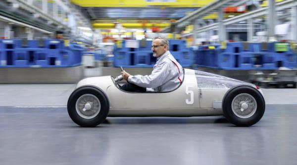 Audi напечатала болид "Серебряная стрела" на 3D-принтере (ФОТО)