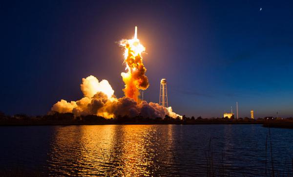 NASA показало момент взрыва ракеты-носителя Antares (ФОТО)