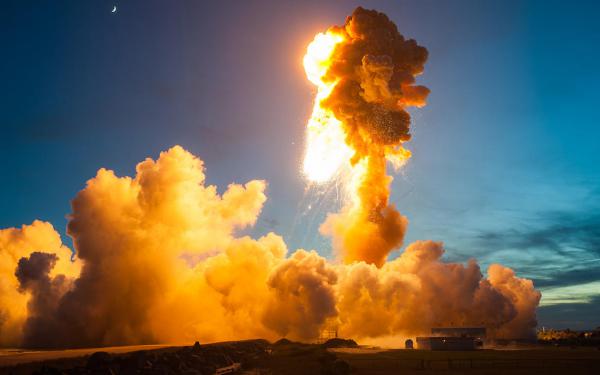 NASA показало момент взрыва ракеты-носителя Antares (ФОТО)