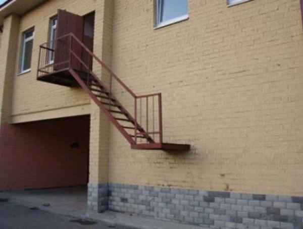 10 "шедевров" инженерной мысли, от которых хочется плакать (ФОТО)