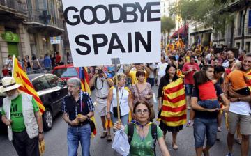 Каталонцы теперь независимы от Испании