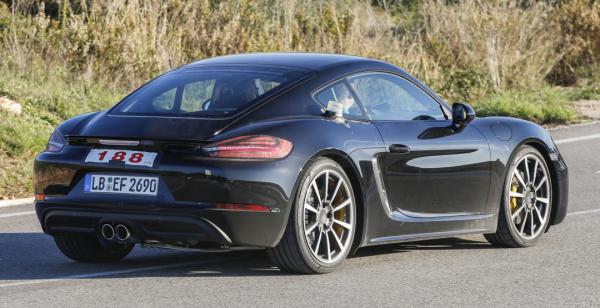 Обновленный Porsche Cayman сбросил камуфляж (ФОТО)