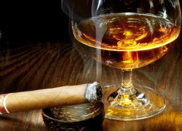 В Украине могут отменить лицензии на импорт-экспорт алкоголя и табака