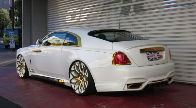 Цыганский тюнинг. Rolls-Roys Wraith превратили в непонятно что (ФОТО)