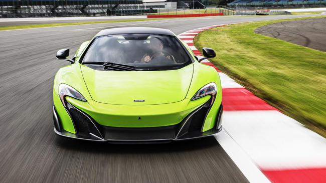 McLaren представил эксклюзивный суперкар 675LT (ФОТО)