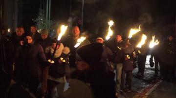Неонацисты устроили огненное шествие в Баварии (ВИДЕО)