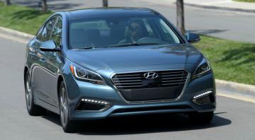 Hyundai объявила о начале продаж гибрида Sonata