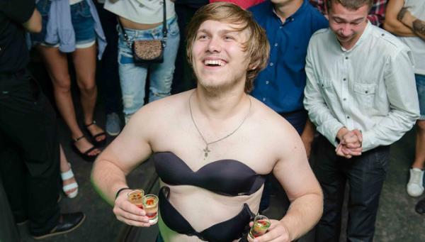 20 необычных посетителей дискотек (ФОТО)