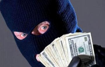 В Киеве вооруженные злоумышленники ограбили банк