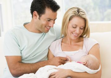 Исследователи: рождение ребенка негативно сказывается на отношениях пары