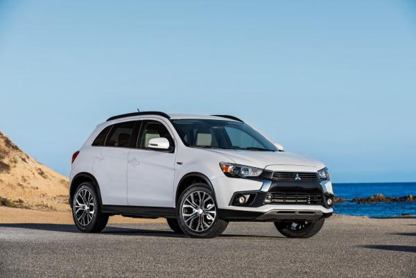 Японская компания Mitsubishi  официально представила новый кроссовер (ФОТО)