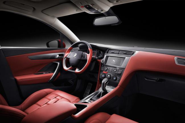 Citroen представил новый хэтчбек DS 4S (ФОТО)