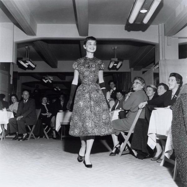 Легенды мирового кино. Неповторимая Одри Хепберн (ФОТО)